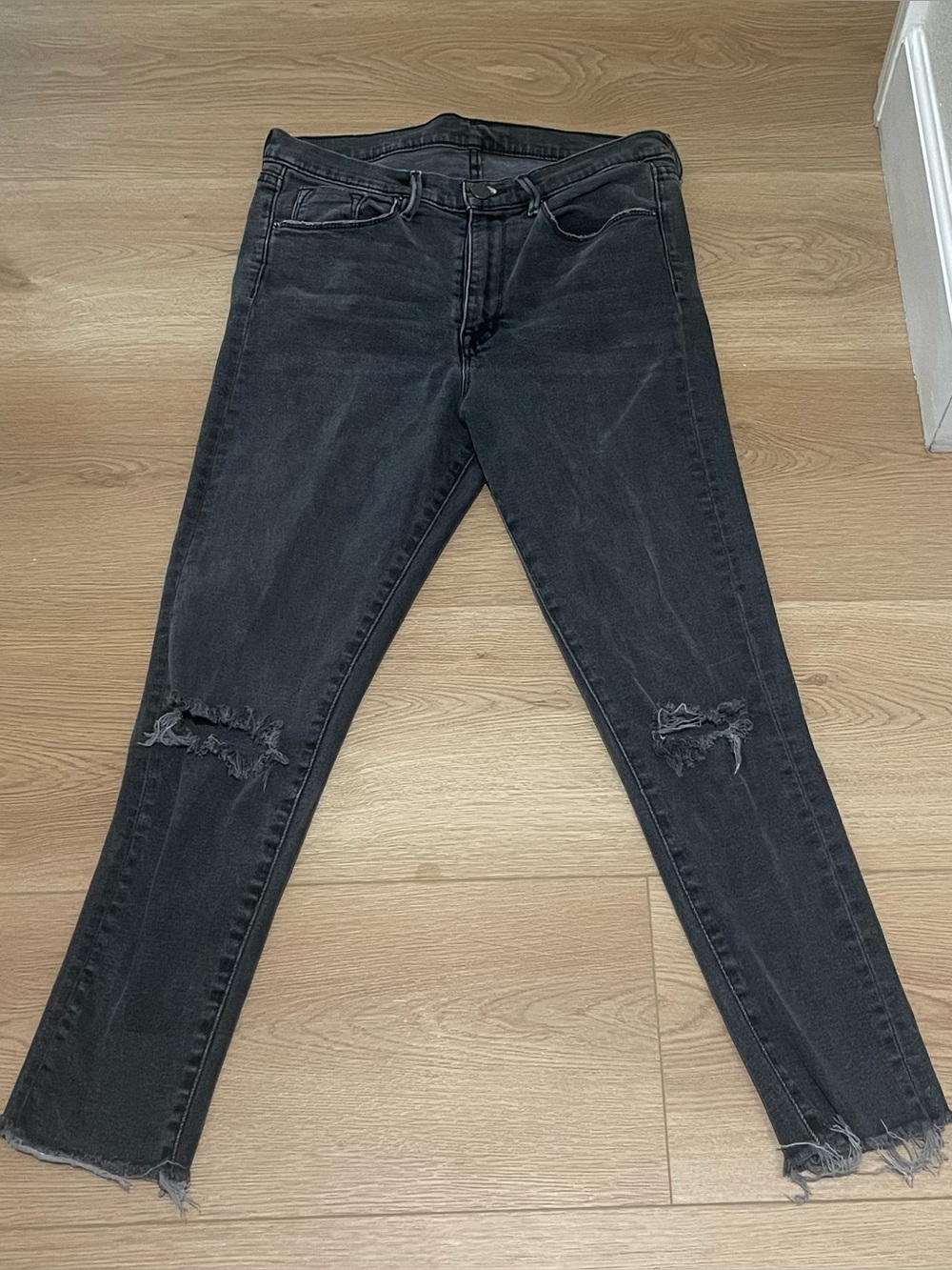 BDG Black Cropped Twig High Rise Distressed Skinny Jeans